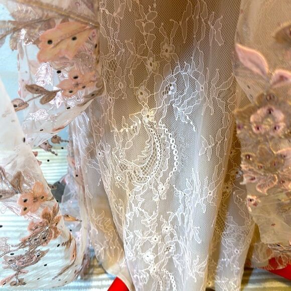 NEW Mac Duggal women’s floral appliqué long sleeve lace A-line gown size 14 - Picture 7 of 13